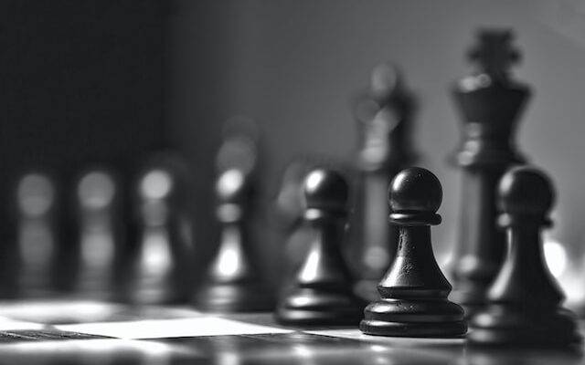 play chess