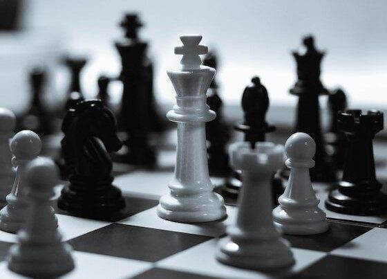 play chess