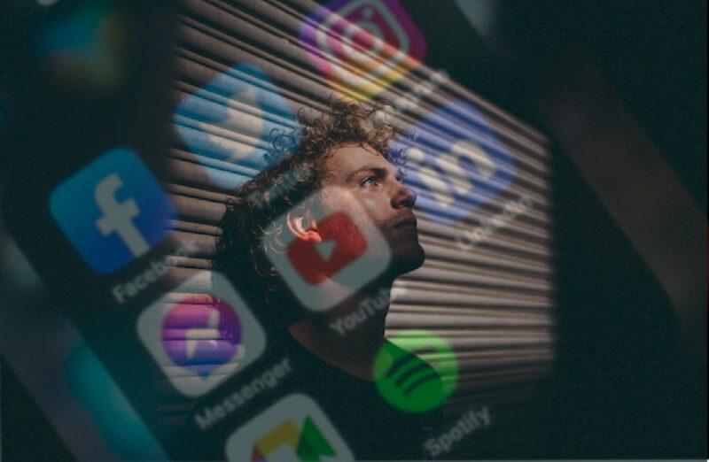 Stop comparing yourself to others online